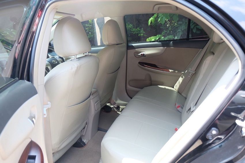 Toyota Corolla Altis 2013 Kabin-Rental-Mobil-Corolla-Altis-Dual-VVTI-Automatic